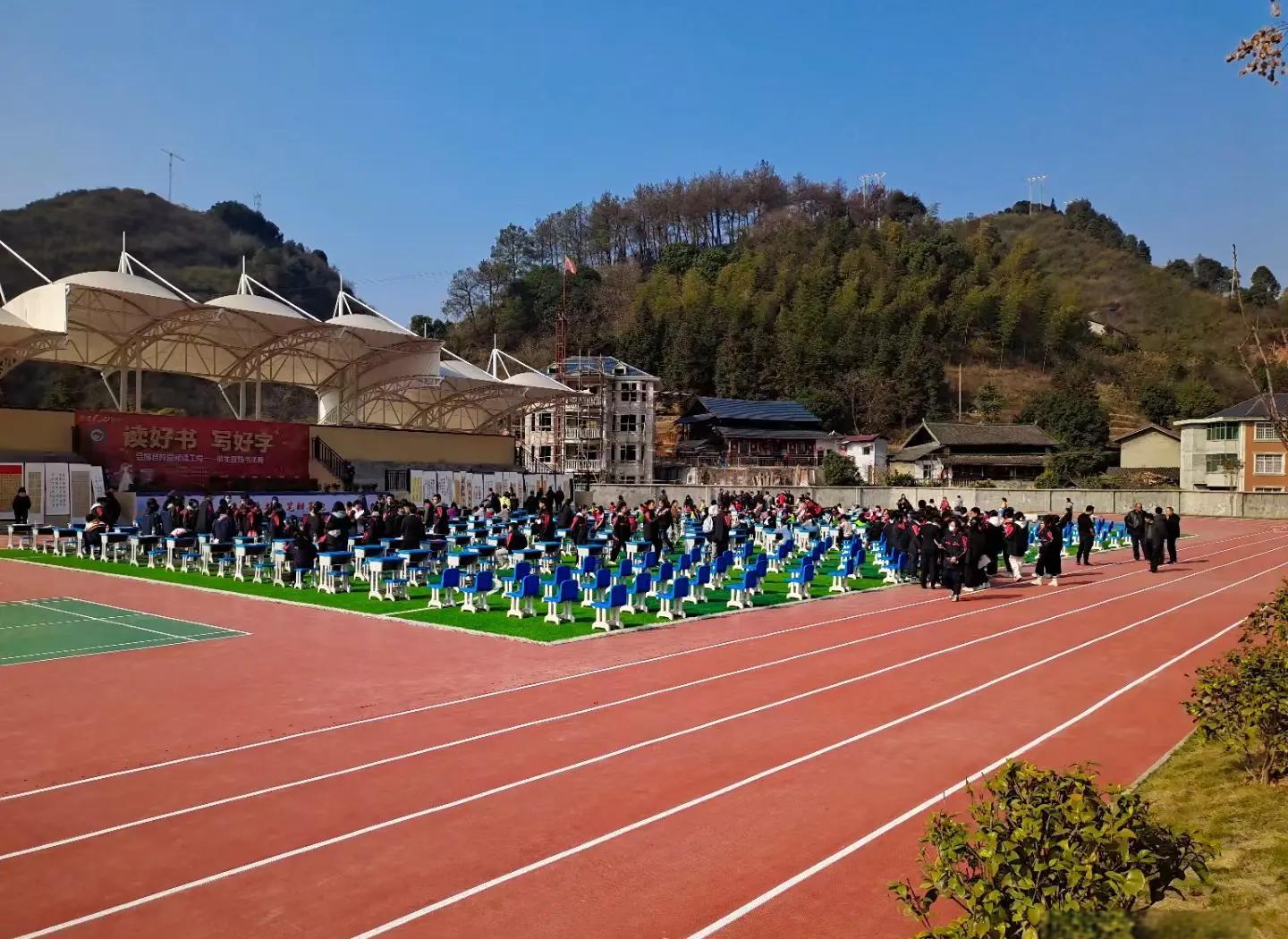 信阳市硅PU塑胶跑道材料 - 厂家